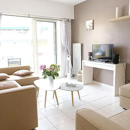 Superbe T2 4 Etoiles Climatise Faviere Refait A Neuf Apartamento